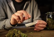 Cannabis : l’insomnie deux fois plus fréquente chez les étudiants qui en consomment tous les jours