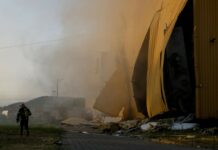 Une nouvelle attaque massive de missiles frappe Kiev, un mort