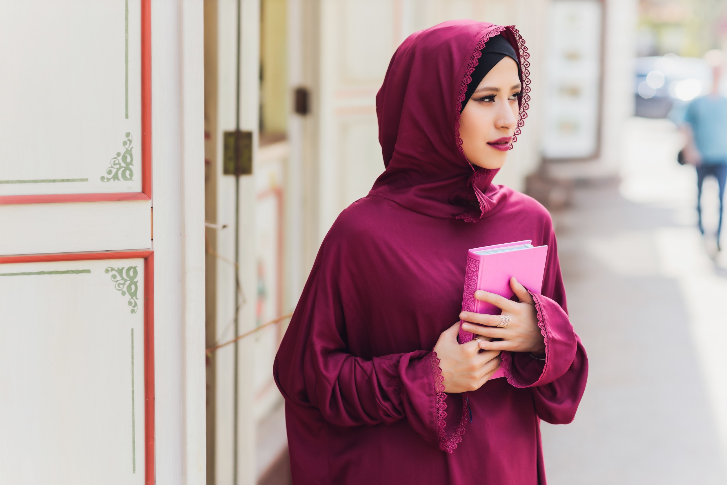 La cit l abaya le v tement qui fait d bat