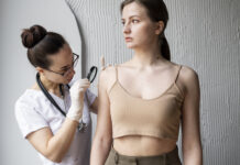 Comprendre le redrapage mammaire : Techniques, résultats et soins post-opératoires